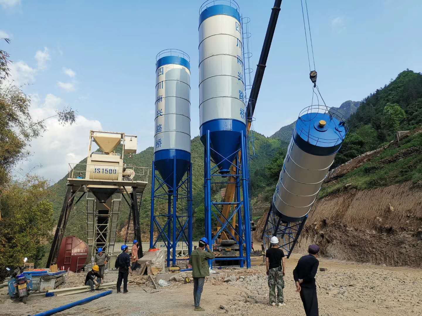 1560925619664127.jpg d112613f194a27989082258b57b172c.jpg